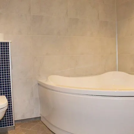 Three-bedroom Holiday In 別荘 オルデン