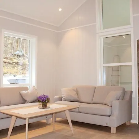 Dom wakacyjny Three-bedroom Holiday In *